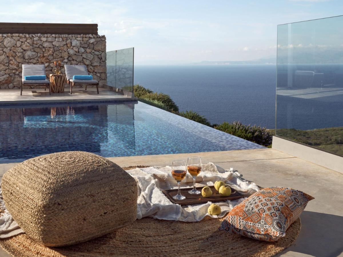 Akron Luxury Suites Korithion Екстер'єр фото