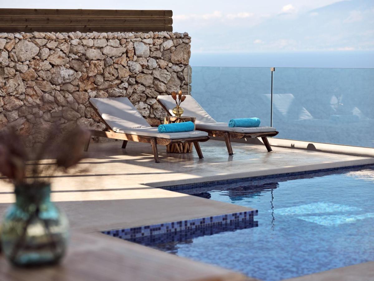Akron Luxury Suites Korithion Екстер'єр фото