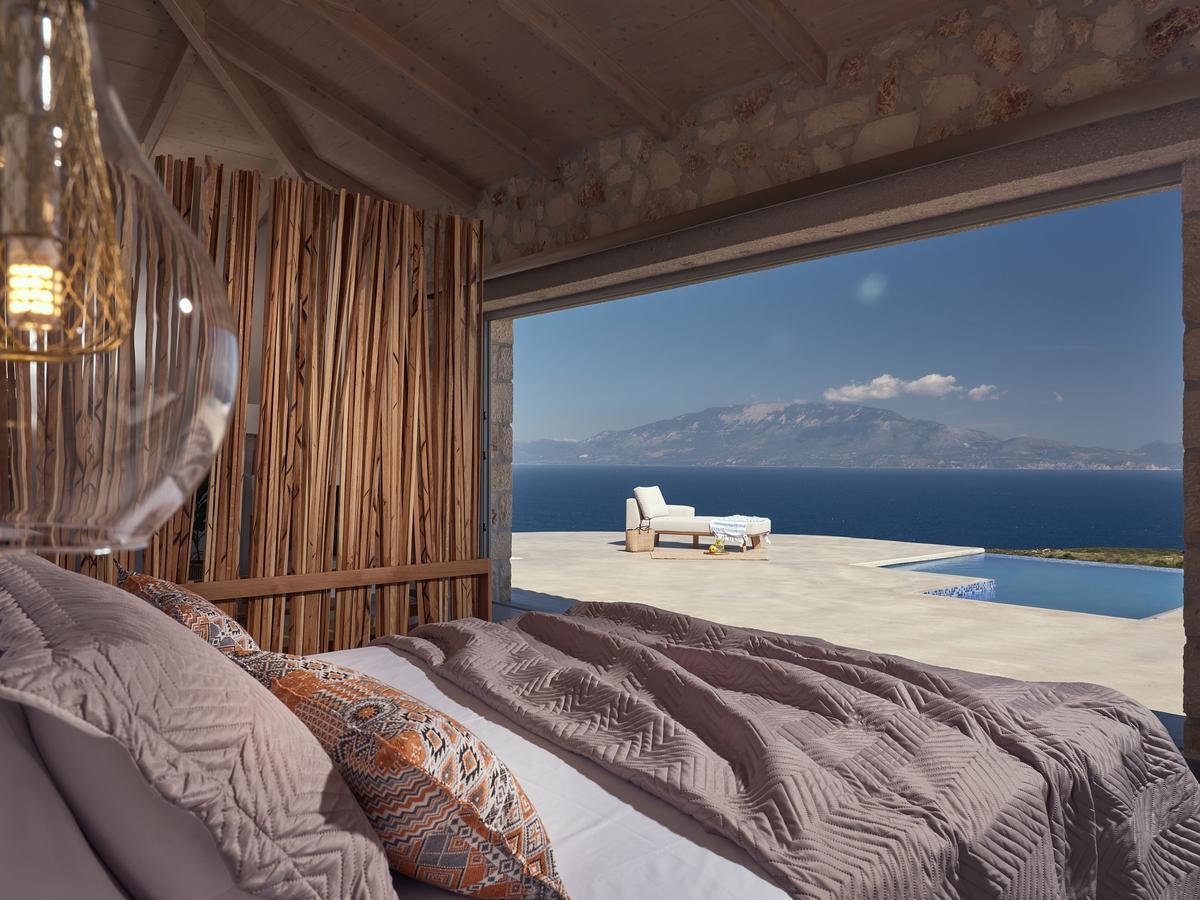 Akron Luxury Suites Korithion Екстер'єр фото